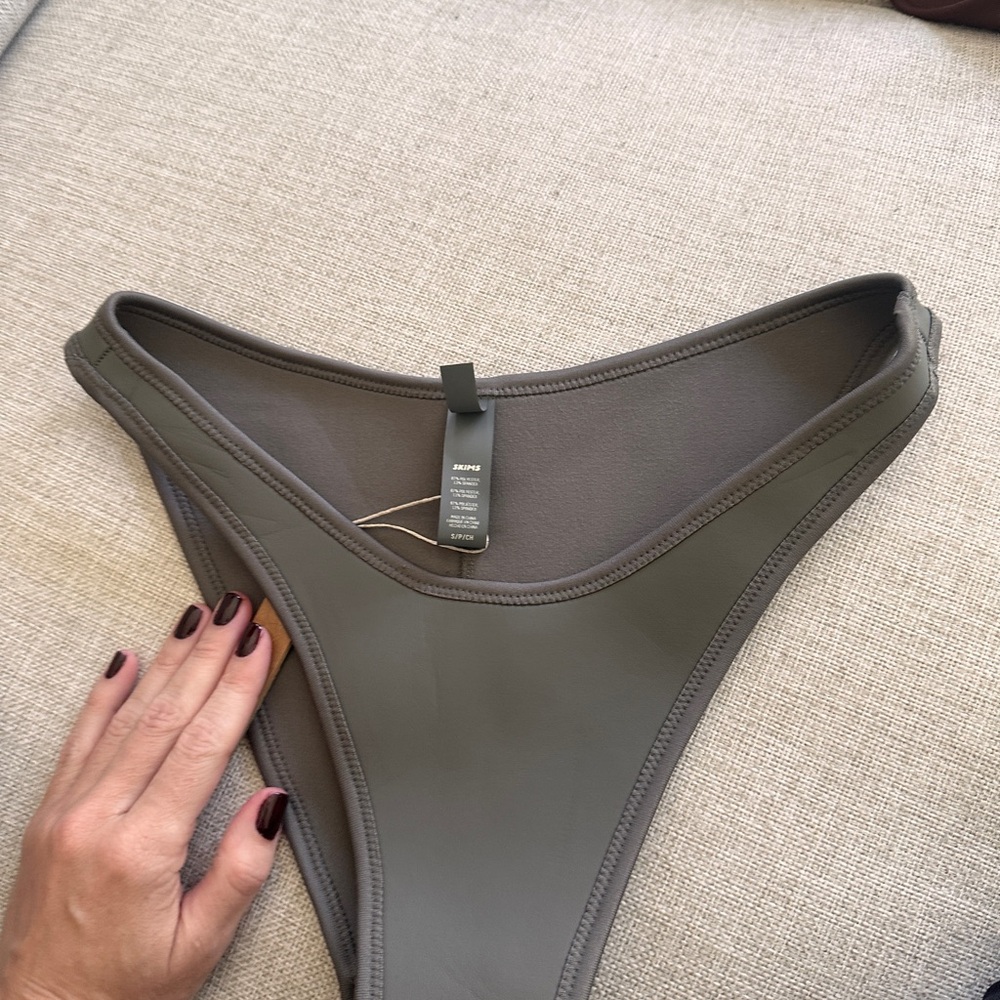 Skims bikini set - Picture 2 of 2